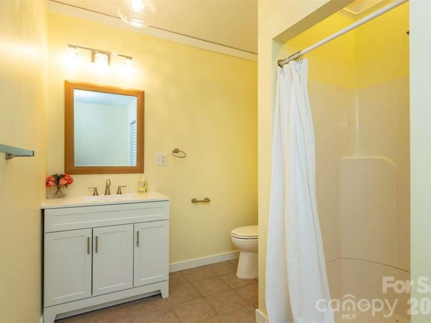 223 Davidson Road, Swannanoa, NC 28778.  MLS# CAR4400433, YatesRealty ID 36405. 