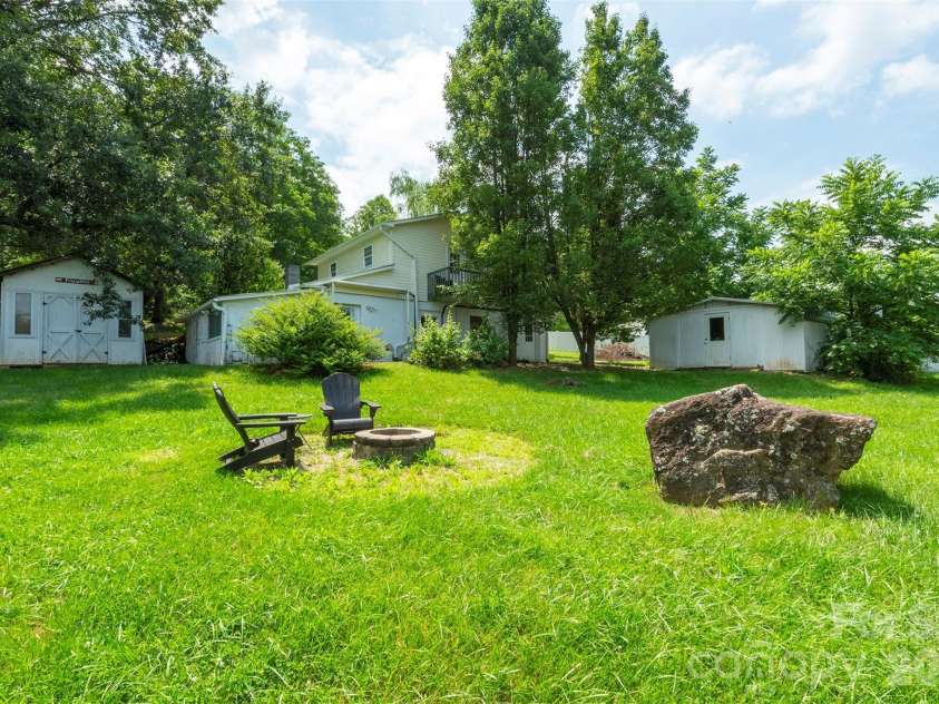 223 Davidson Road, Swannanoa, NC 28778.  MLS# CAR4400433, YatesRealty ID 36405. 