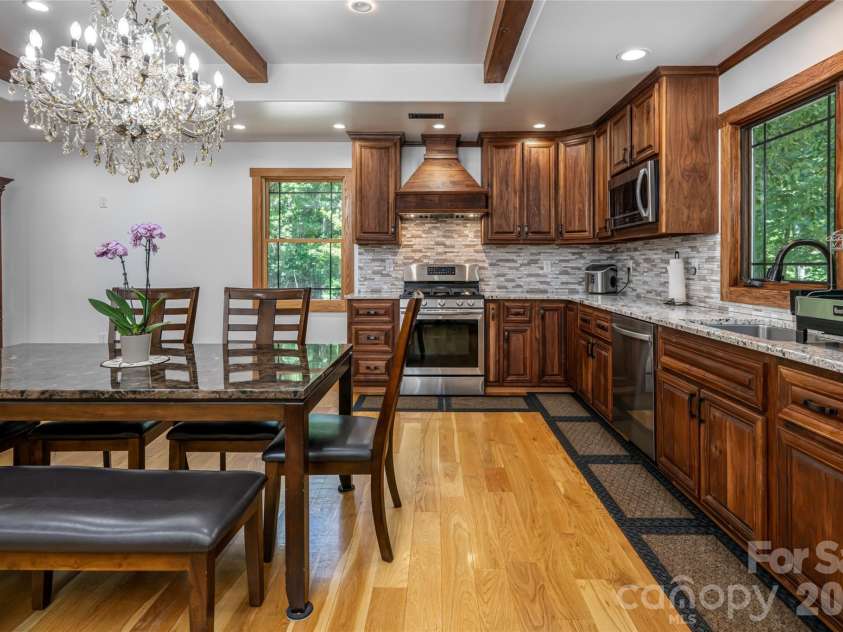 86 Holiday Drive, Hendersonville, NC 28739.  MLS# CAR4396947, YatesRealty ID 36406. 