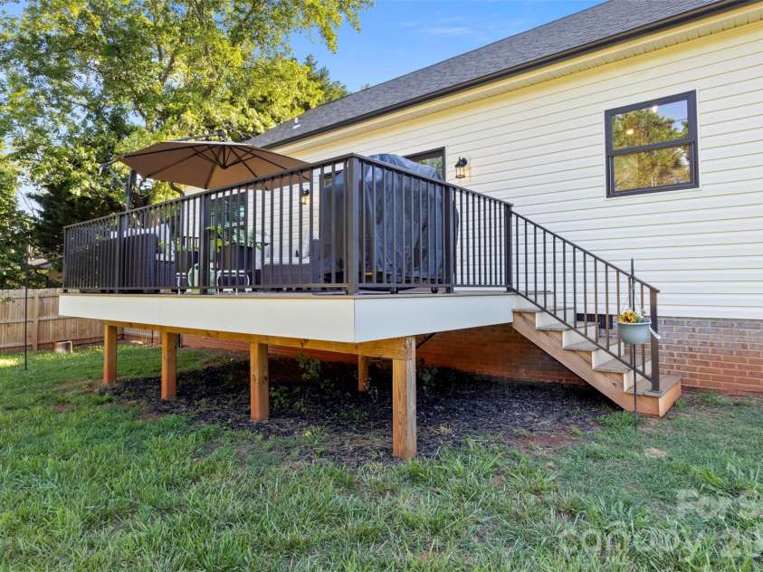 2616 Teague Street, Lincolnton, NC 28092.  MLS# CAR4393912, YatesRealty ID 36407. 