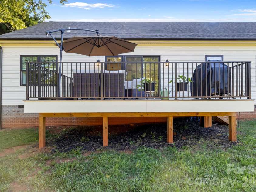 2616 Teague Street, Lincolnton, NC 28092.  MLS# CAR4393912, YatesRealty ID 36407. 
