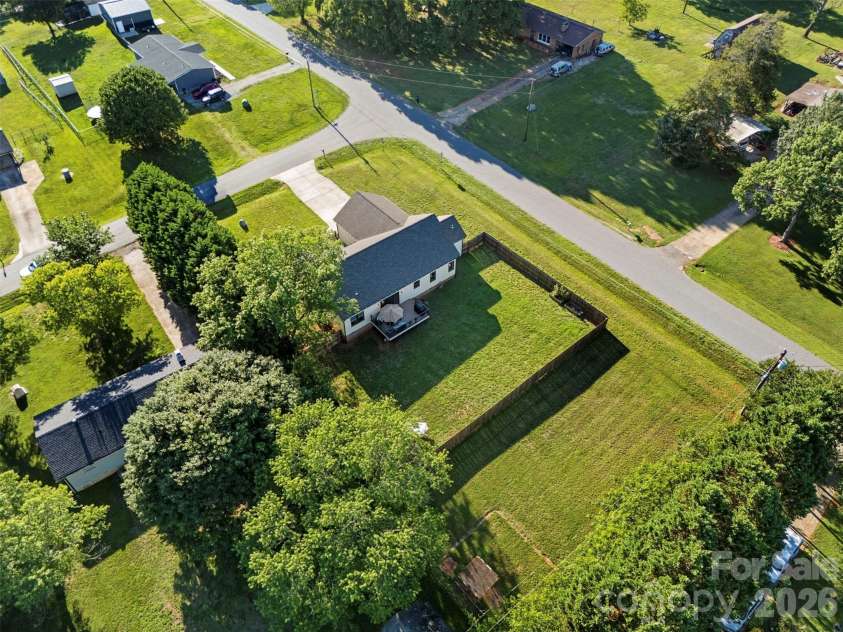 2616 Teague Street, Lincolnton, NC 28092.  MLS# CAR4393912, YatesRealty ID 36407. 
