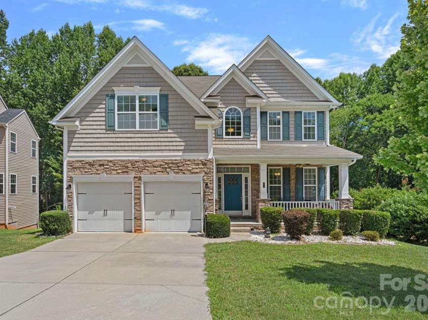 4012 Garden Oak Drive, Indian Trail, NC 28079.  MLS# CAR4398500, YatesRealty ID 36408. 