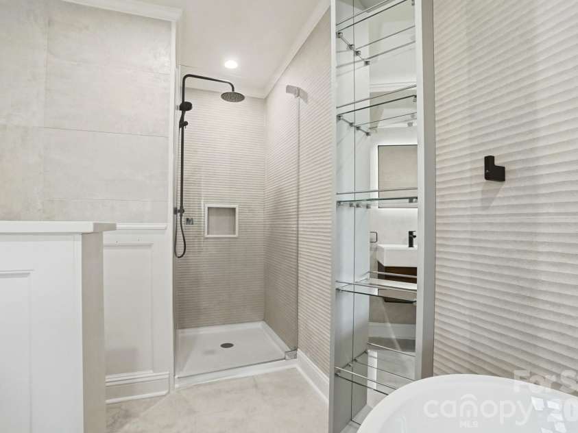 130 Watts Farm Lane, Mooresville, NC 28115.  MLS# CAR4392716, YatesRealty ID 36409. 