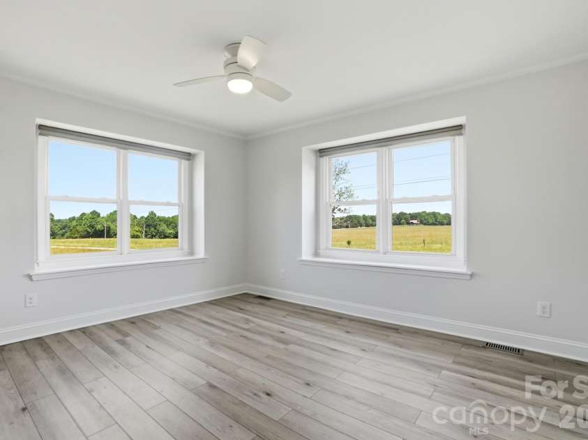 130 Watts Farm Lane, Mooresville, NC 28115.  MLS# CAR4392716, YatesRealty ID 36409. 