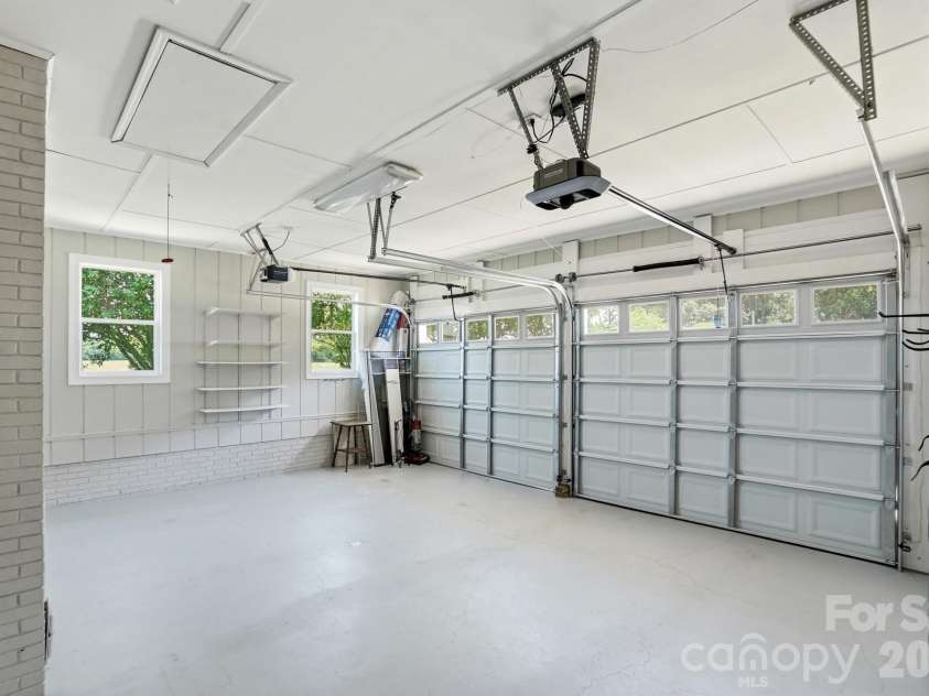 130 Watts Farm Lane, Mooresville, NC 28115.  MLS# CAR4392716, YatesRealty ID 36409. 