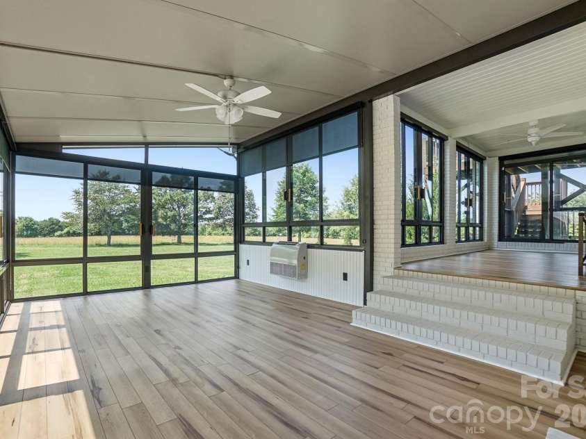 130 Watts Farm Lane, Mooresville, NC 28115.  MLS# CAR4392716, YatesRealty ID 36409. 