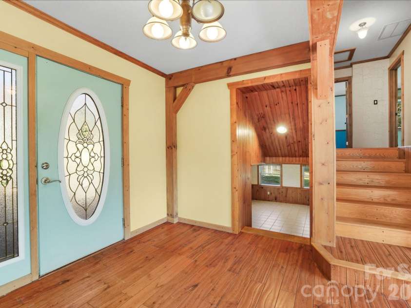 1644 West Deep Creek Road, Bryson City, NC 28713.  MLS# CAR4047288, YatesRealty ID 3641. 