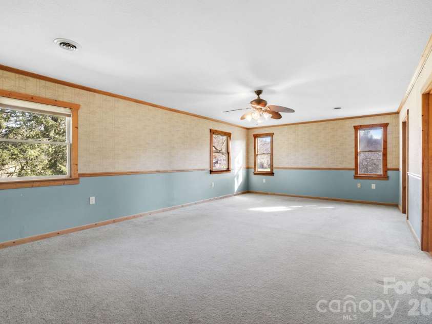 1644 West Deep Creek Road, Bryson City, NC 28713.  MLS# CAR4047288, YatesRealty ID 3641. 