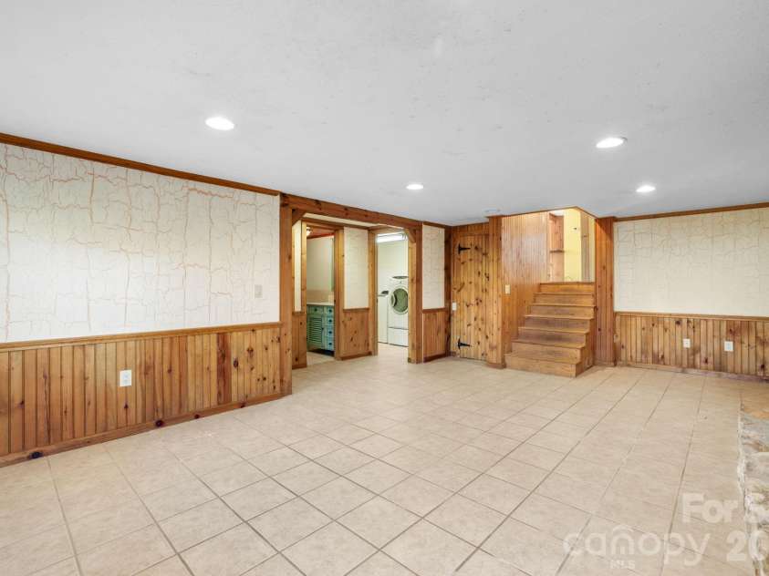 1644 West Deep Creek Road, Bryson City, NC 28713.  MLS# CAR4047288, YatesRealty ID 3641. 