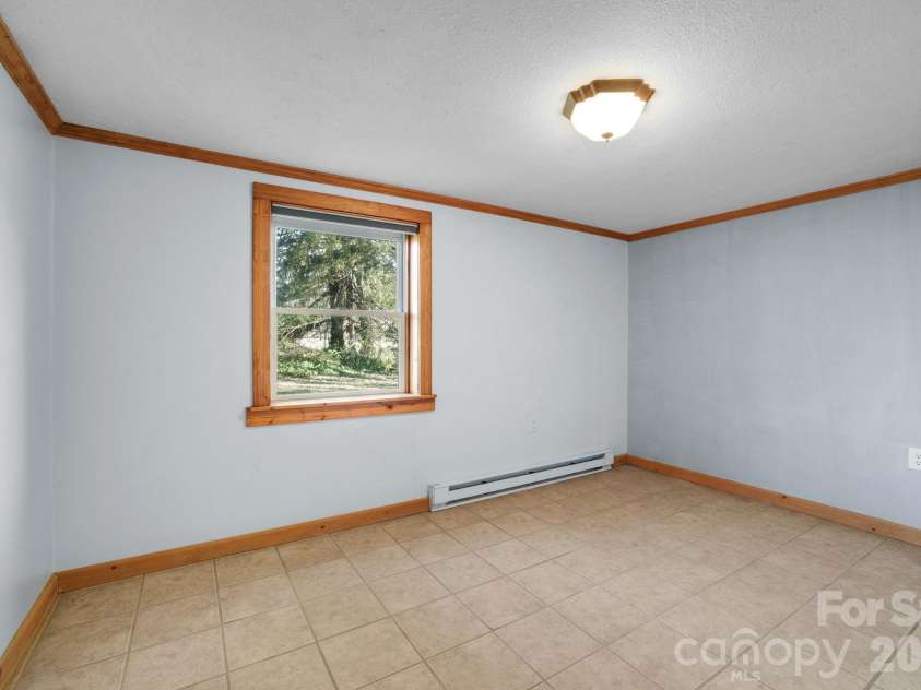 1644 West Deep Creek Road, Bryson City, NC 28713.  MLS# CAR4047288, YatesRealty ID 3641. 