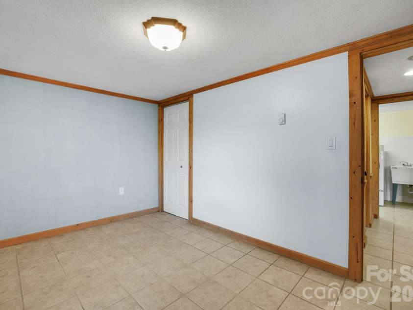 1644 West Deep Creek Road, Bryson City, NC 28713.  MLS# CAR4047288, YatesRealty ID 3641. 