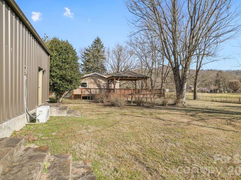 1644 West Deep Creek Road, Bryson City, NC 28713.  MLS# CAR4047288, YatesRealty ID 3641. 