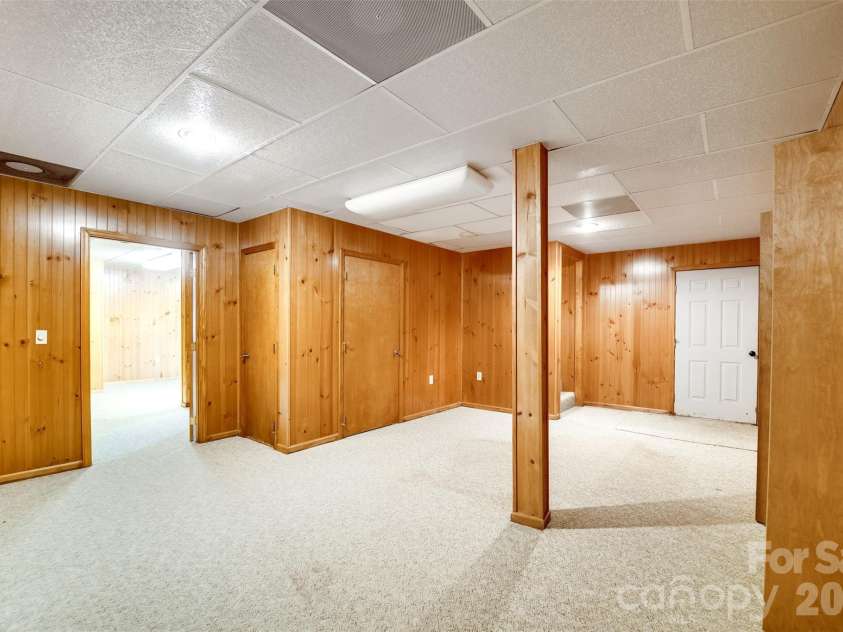 21 Queen Street, Sylva, NC 28779.  MLS# CAR4342252, YatesRealty ID 3641. 