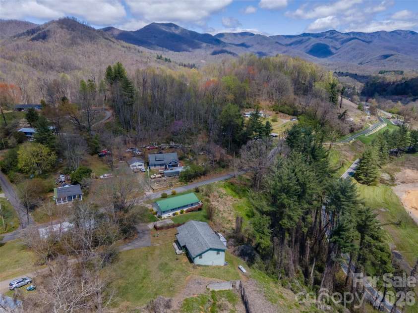 21 Queen Street, Sylva, NC 28779.  MLS# CAR4342252, YatesRealty ID 3641. 