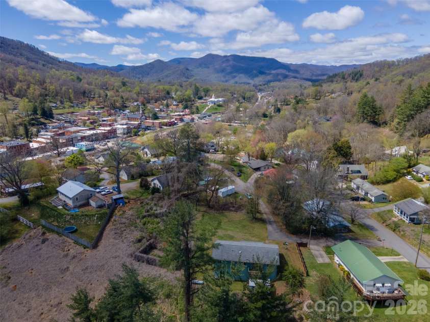 21 Queen Street, Sylva, NC 28779.  MLS# CAR4342252, YatesRealty ID 3641. 