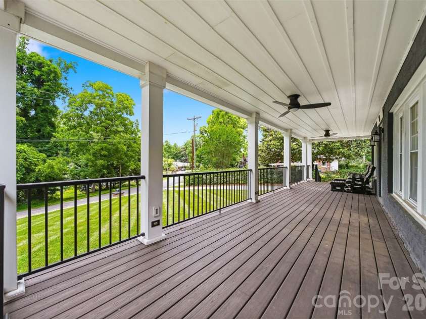 313 Italy Street, Valdese, NC 28690.  MLS# CAR4393488, YatesRealty ID 36410. 