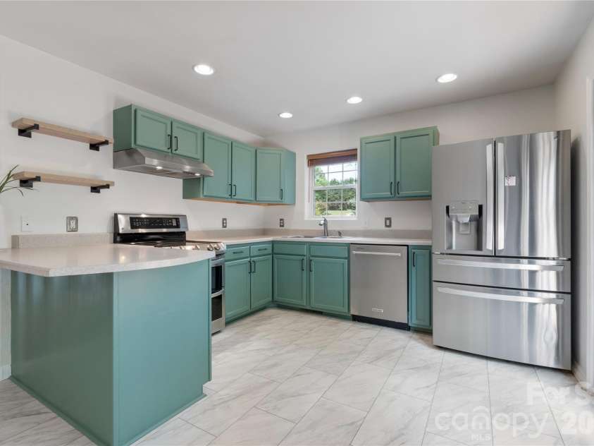 100 Carriage Hills Drive, Morganton, NC 28655.  MLS# CAR4399365, YatesRealty ID 36411. 