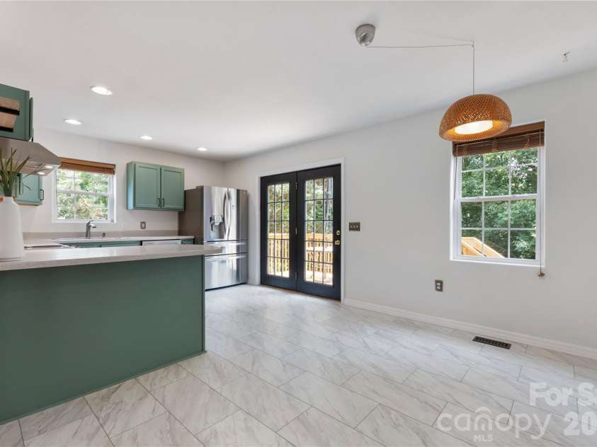 100 Carriage Hills Drive, Morganton, NC 28655.  MLS# CAR4399365, YatesRealty ID 36411. 