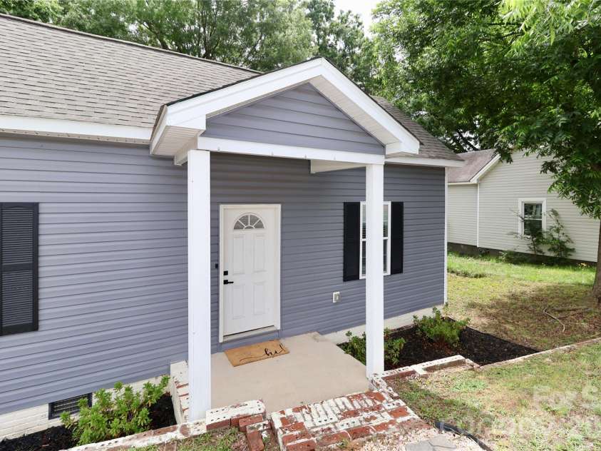 703 Main Street, Landis, NC 28088.  MLS# CAR4385611, YatesRealty ID 36412. 