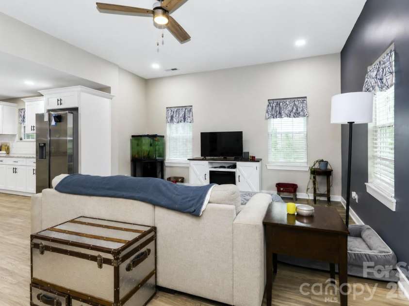 703 Main Street, Landis, NC 28088.  MLS# CAR4385611, YatesRealty ID 36412. 