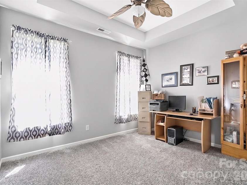 4628 Bonroi Avenue, Charlotte, NC 28213.  MLS# CAR4392377, YatesRealty ID 36413. 