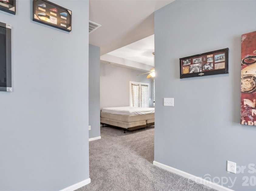 4628 Bonroi Avenue, Charlotte, NC 28213.  MLS# CAR4392377, YatesRealty ID 36413. 