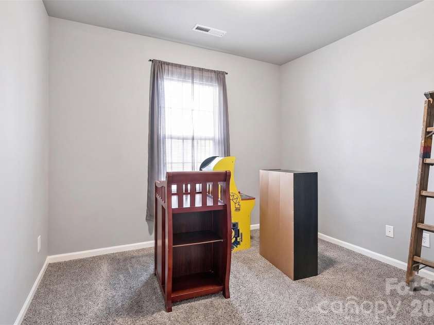 4628 Bonroi Avenue, Charlotte, NC 28213.  MLS# CAR4392377, YatesRealty ID 36413. 