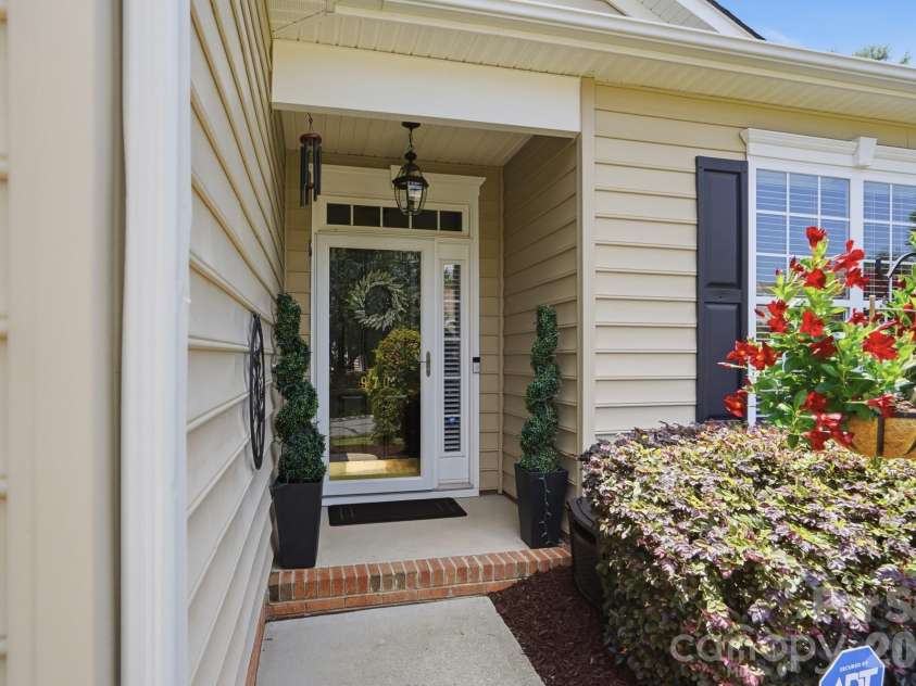 970 Platinum Drive, Fort Mill, SC 29708.  MLS# CAR4401063, YatesRealty ID 36416. 