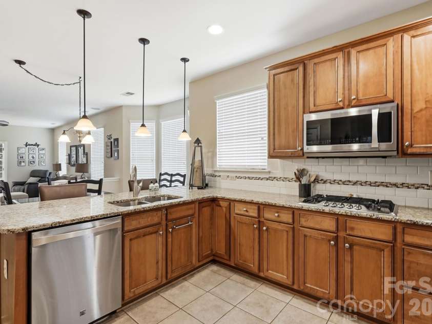 970 Platinum Drive, Fort Mill, SC 29708.  MLS# CAR4401063, YatesRealty ID 36416. 