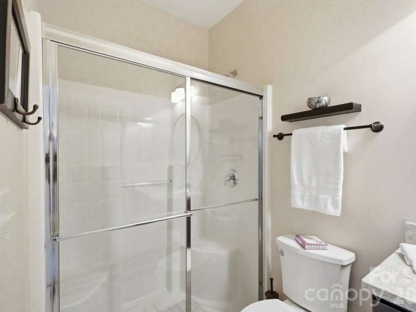 970 Platinum Drive, Fort Mill, SC 29708.  MLS# CAR4401063, YatesRealty ID 36416. 