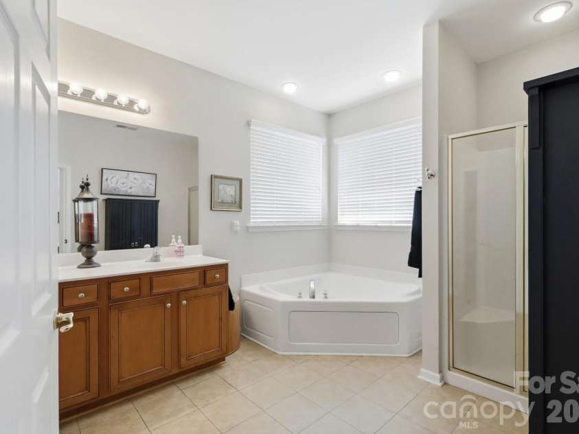 970 Platinum Drive, Fort Mill, SC 29708.  MLS# CAR4401063, YatesRealty ID 36416. 
