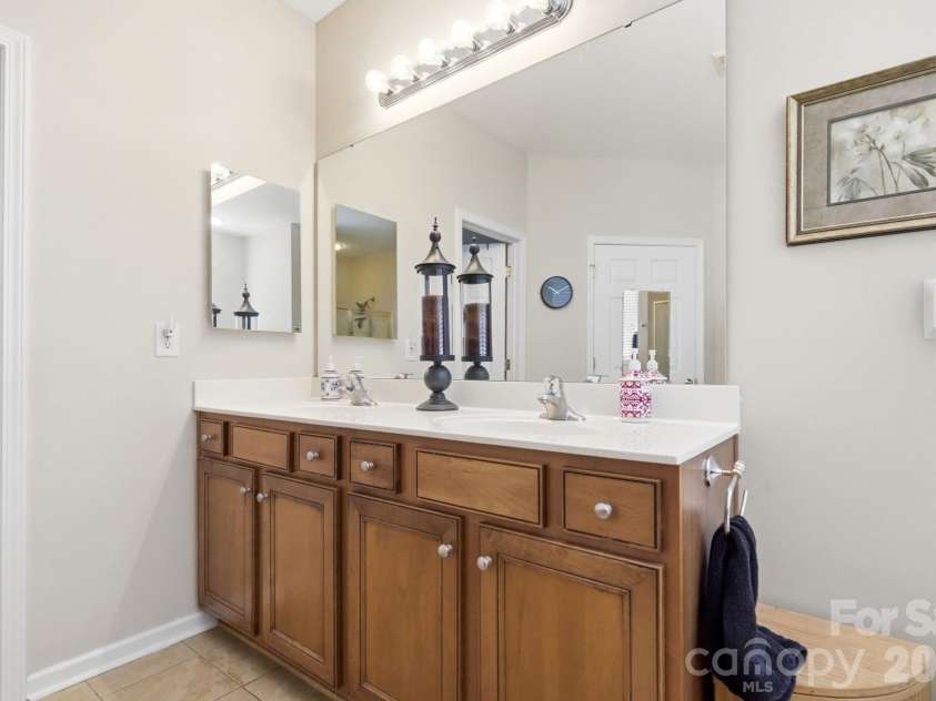 970 Platinum Drive, Fort Mill, SC 29708.  MLS# CAR4401063, YatesRealty ID 36416. 