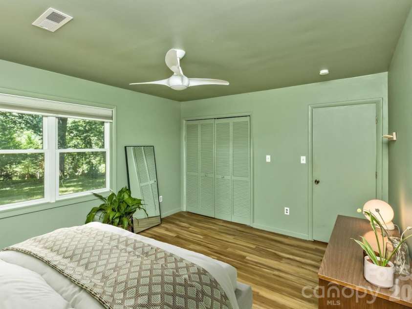 104 Pokeberry Lane, Leicester, NC 28748.  MLS# CAR4401625, YatesRealty ID 36417. 