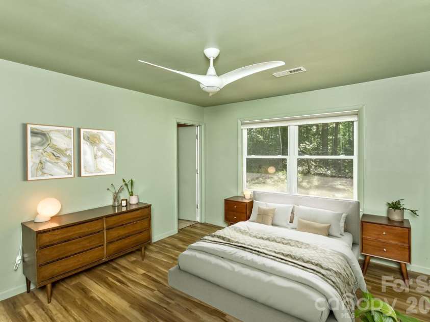 104 Pokeberry Lane, Leicester, NC 28748.  MLS# CAR4401625, YatesRealty ID 36417. 