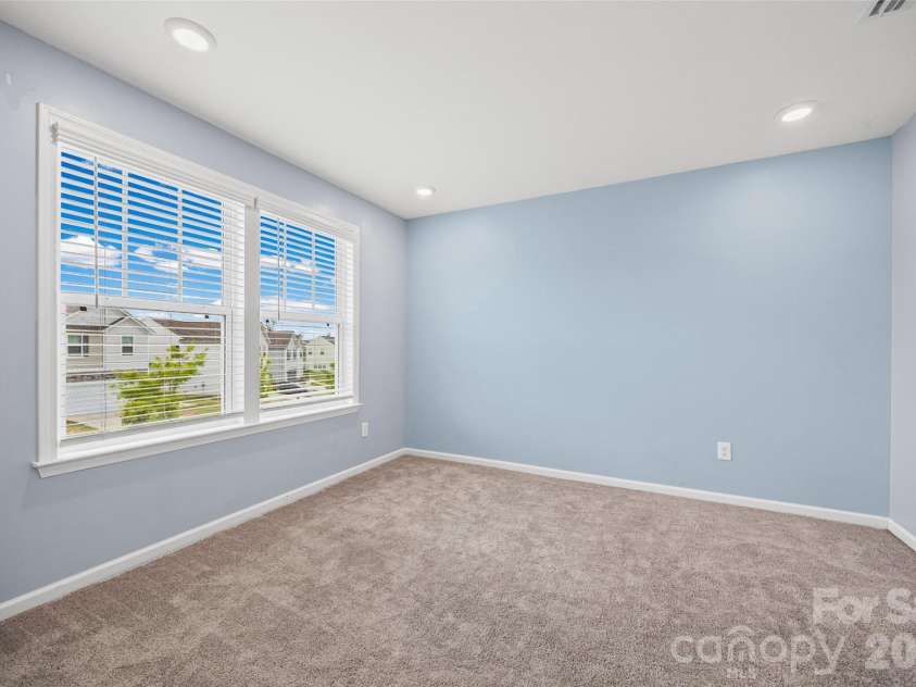 10210 Holly Park Drive, Charlotte, NC 28214.  MLS# CAR4402789, YatesRealty ID 36418. 