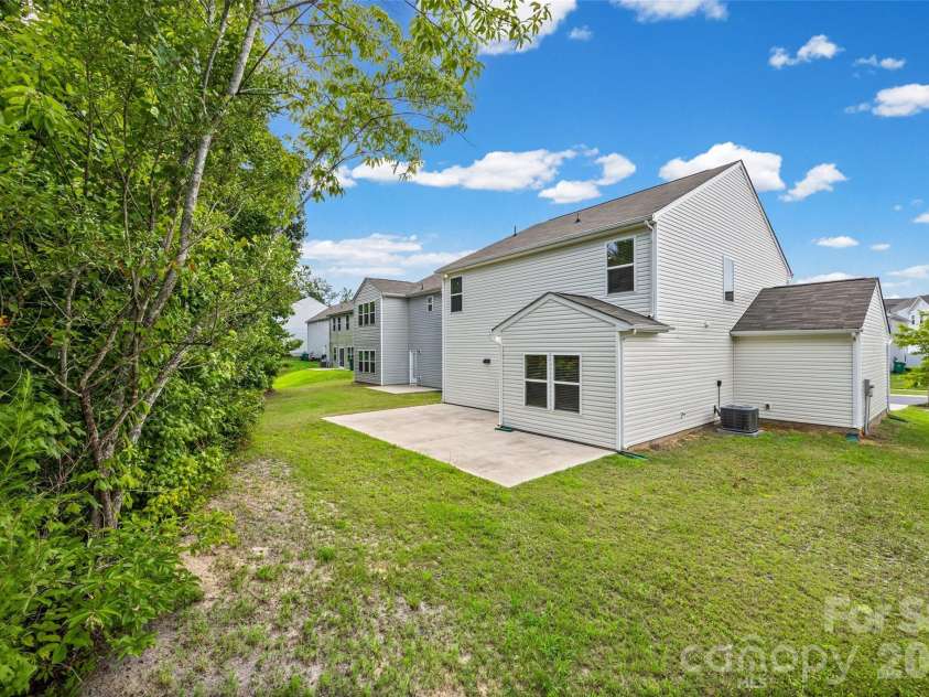 10210 Holly Park Drive, Charlotte, NC 28214.  MLS# CAR4402789, YatesRealty ID 36418. 