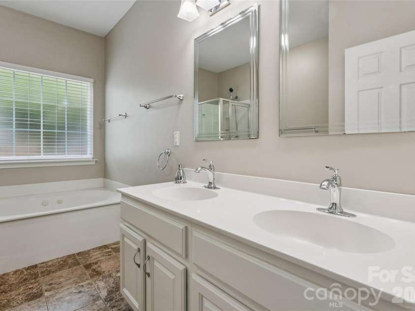 10906 Chamberlain Hall Court, Charlotte, NC 28277.  MLS# CAR4402127, YatesRealty ID 36419. 