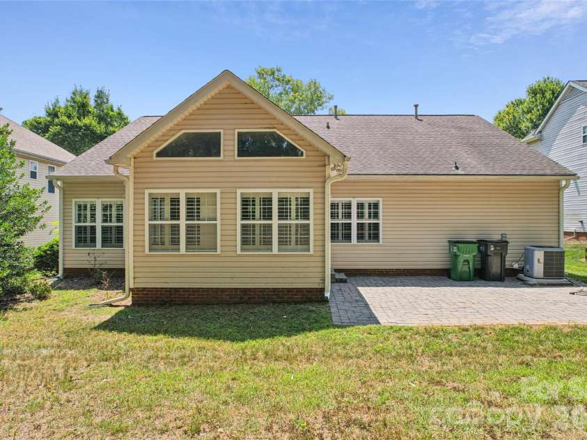 10906 Chamberlain Hall Court, Charlotte, NC 28277.  MLS# CAR4402127, YatesRealty ID 36419. 