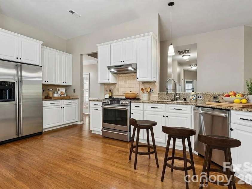 10906 Chamberlain Hall Court, Charlotte, NC 28277.  MLS# CAR4402127, YatesRealty ID 36419. 