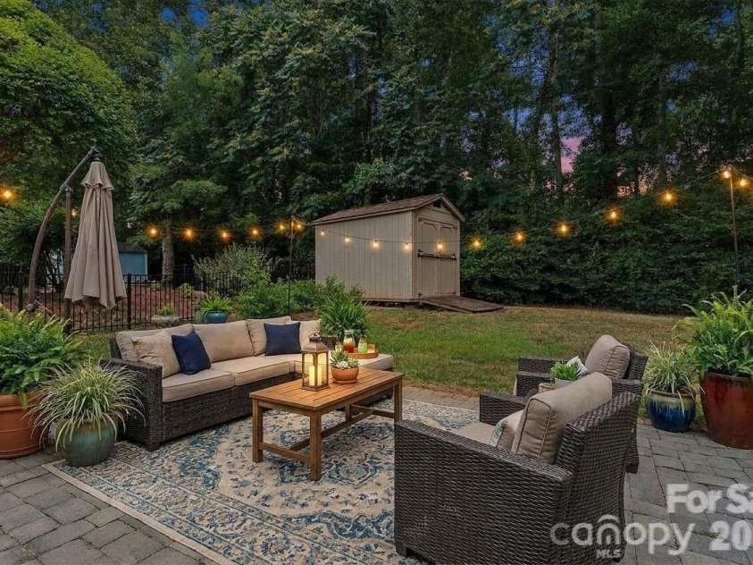 10906 Chamberlain Hall Court, Charlotte, NC 28277.  MLS# CAR4402127, YatesRealty ID 36419. 