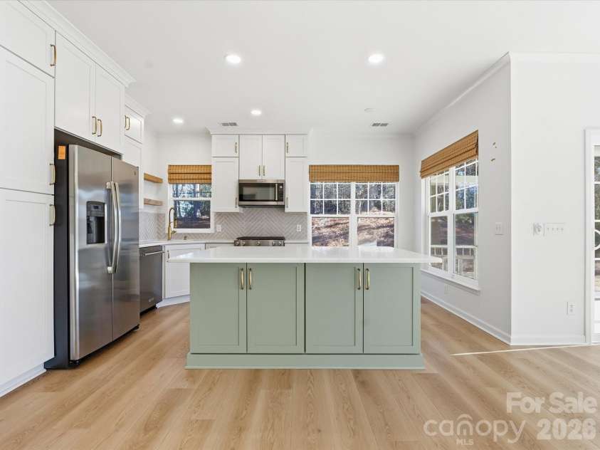 28138 Song Sparrow Lane, Fort Mill, SC 29707.  MLS# CAR4338126, YatesRealty ID 3642. 