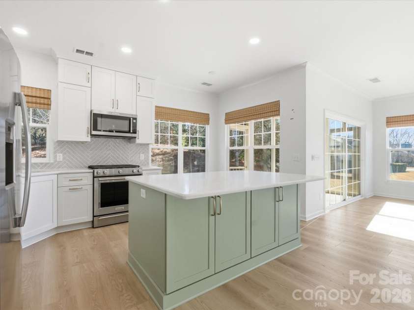 28138 Song Sparrow Lane, Fort Mill, SC 29707.  MLS# CAR4338126, YatesRealty ID 3642. 