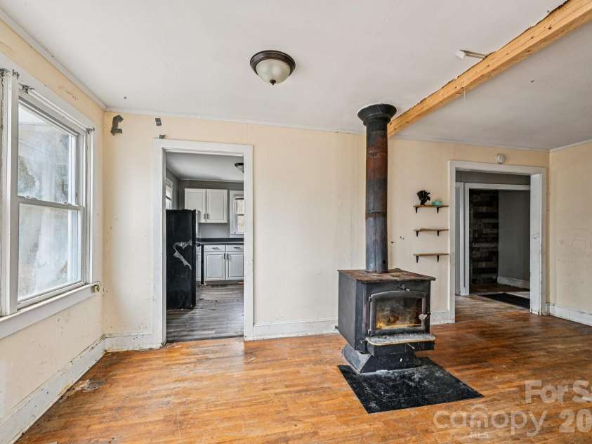 607 Westway Drive, Gastonia, NC 28054.  MLS# CAR4341664, YatesRealty ID 3642. 