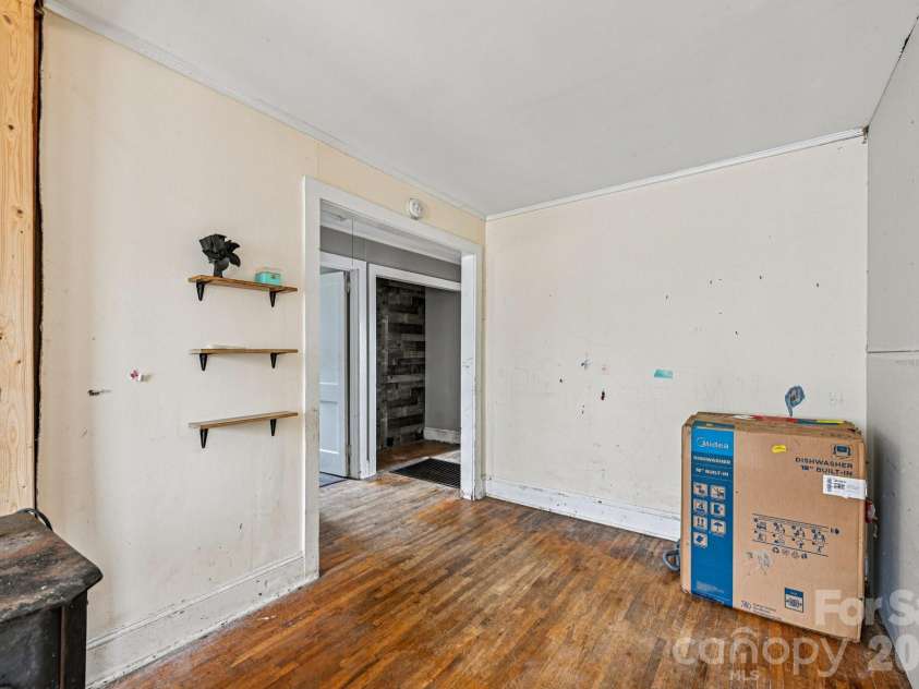 607 Westway Drive, Gastonia, NC 28054.  MLS# CAR4341664, YatesRealty ID 3642. 