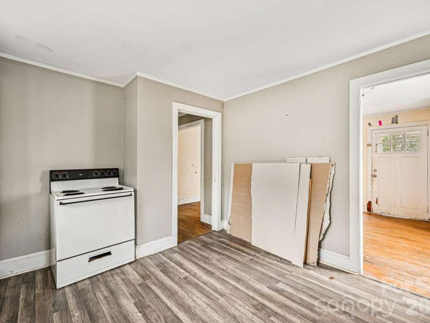 607 Westway Drive, Gastonia, NC 28054.  MLS# CAR4341664, YatesRealty ID 3642. 