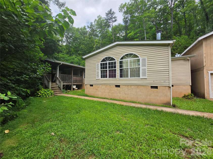 119 Miracle Mountain Road, Bryson City, NC 28713.  MLS# CAR4402180, YatesRealty ID 36420. 