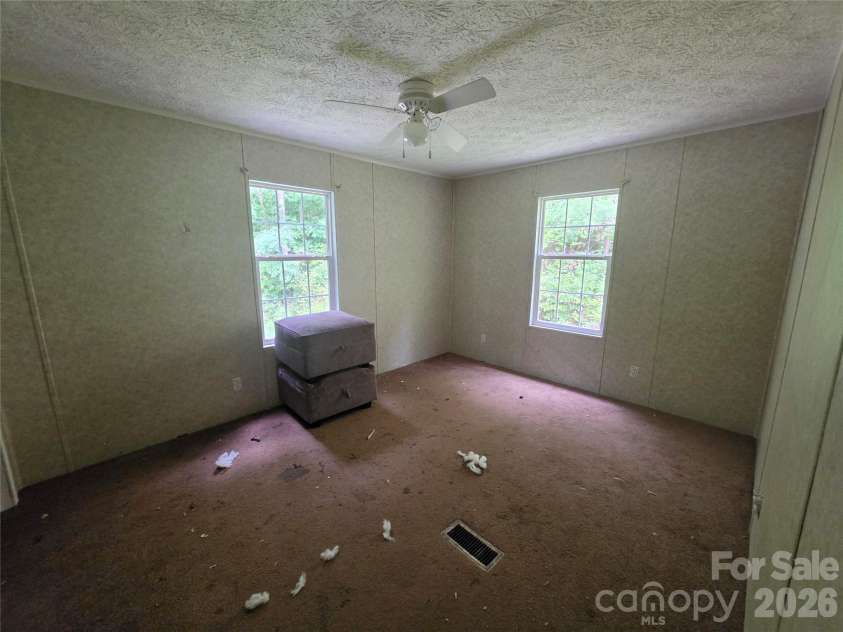 119 Miracle Mountain Road, Bryson City, NC 28713.  MLS# CAR4402180, YatesRealty ID 36420. 