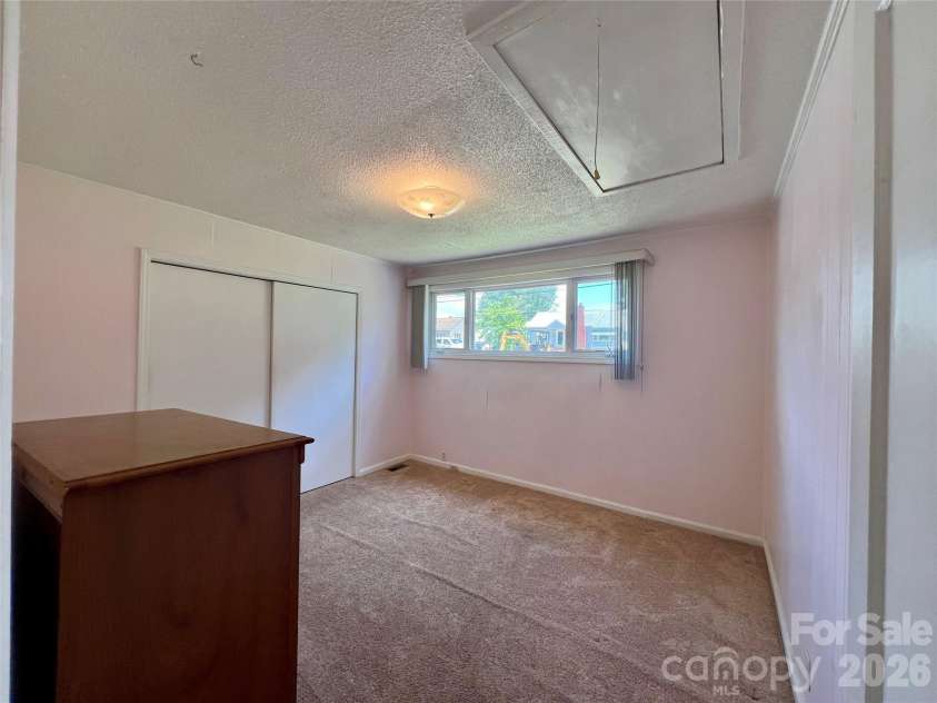 2307 Mclean Street, Gastonia, NC 28054.  MLS# CAR4402528, YatesRealty ID 36421. 