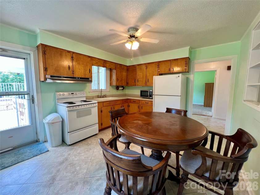 2307 Mclean Street, Gastonia, NC 28054.  MLS# CAR4402528, YatesRealty ID 36421. 
